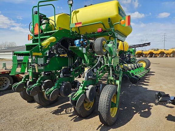 Image of John Deere 1770 equipment image 3