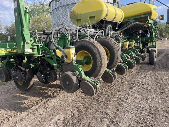 Image of John Deere 1770 Primary image