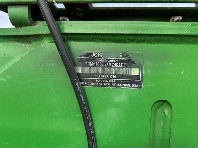 Image of John Deere 1790 equipment image 2