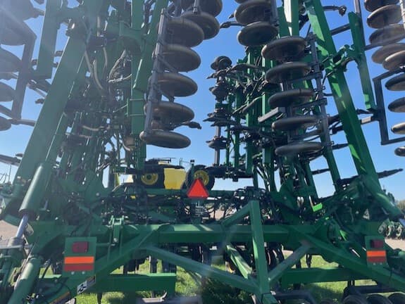 Image of John Deere 1835 equipment image 2