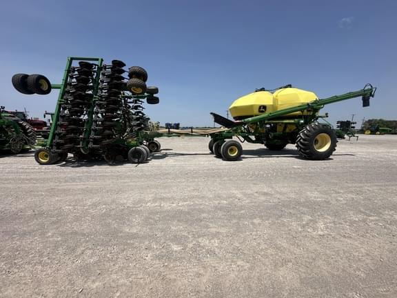 Image of John Deere 1890 equipment image 1