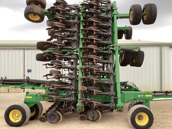 Image of John Deere 1890 equipment image 4