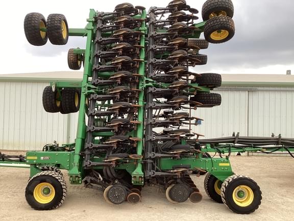 Image of John Deere 1890 equipment image 3