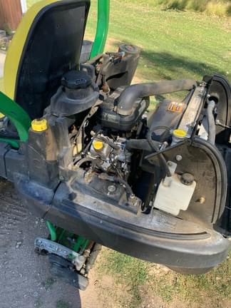 Image of John Deere 2500B equipment image 3