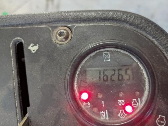 Image of John Deere 2500B equipment image 4