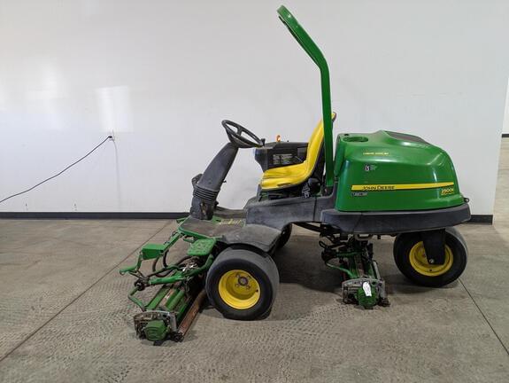 Image of John Deere 2500E equipment image 1