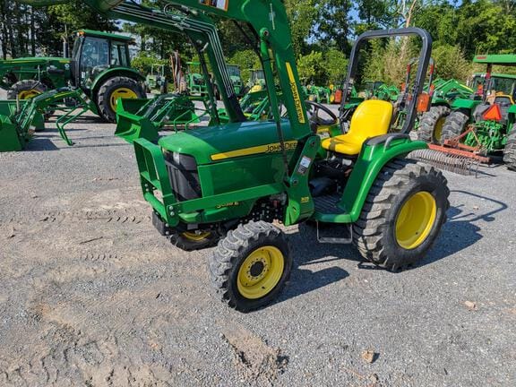 2011 John Deere 3038E Equipment Image0