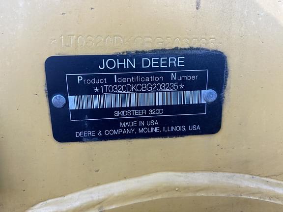 Image of John Deere 320D equipment image 3