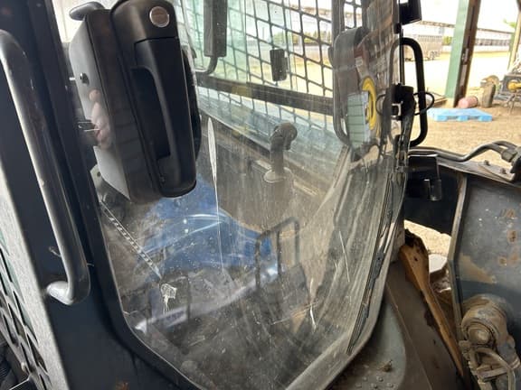 Image of John Deere 320D equipment image 4