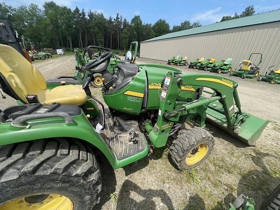 Image of John Deere 3320 equipment image 1