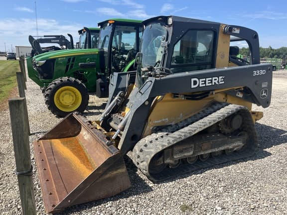 Image of John Deere 333D equipment image 2