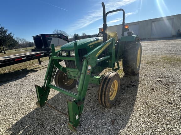 Image of John Deere 5065E equipment image 2