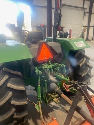 Image of John Deere 5065E equipment image 3