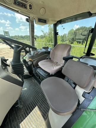 Image of John Deere 5065M equipment image 4