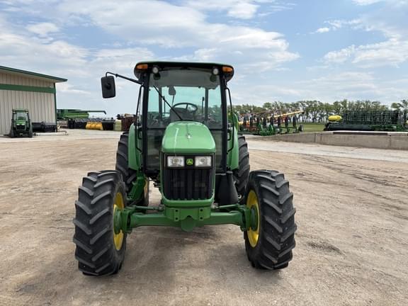 Image of John Deere 5085M equipment image 1