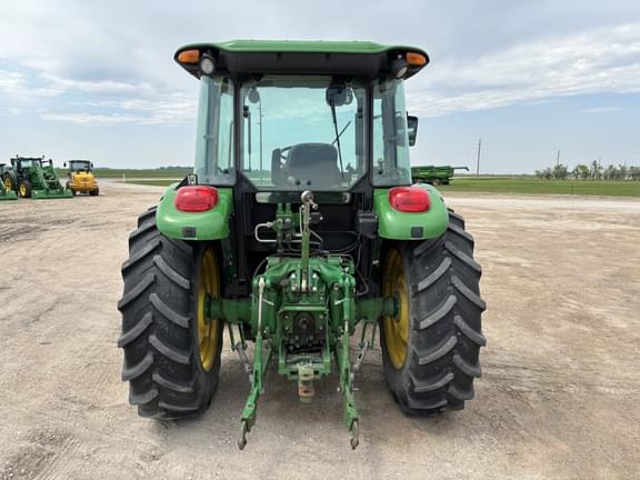 Image of John Deere 5085M equipment image 2