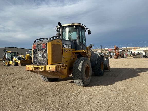 Image of John Deere 544K equipment image 4