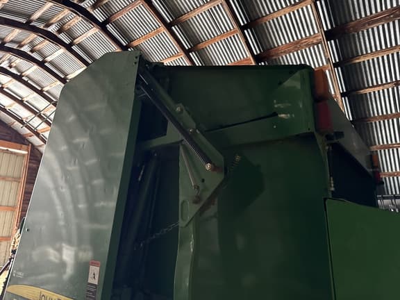 Image of John Deere 568 equipment image 3