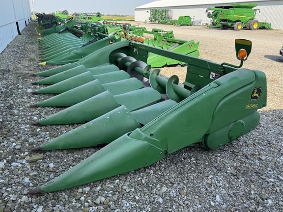 Image of John Deere 606C Primary image