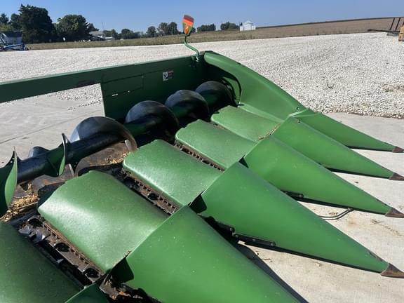 Image of John Deere 608C equipment image 3