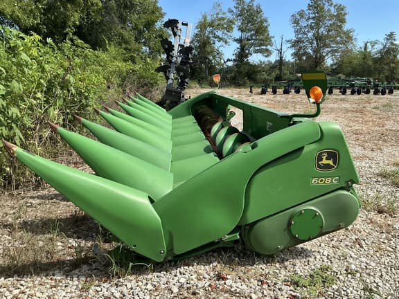 Image of John Deere 608C equipment image 3
