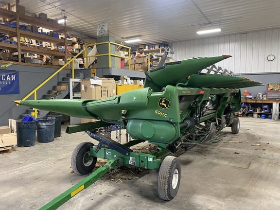 2011 John Deere 608C Equipment Image0