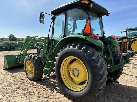 Image of John Deere 6100D equipment image 3