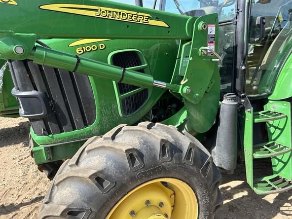 Image of John Deere 6100D equipment image 2