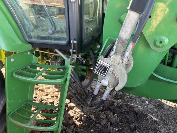 Image of John Deere 6140D equipment image 4