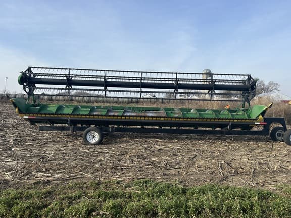 Image of John Deere 630F equipment image 4