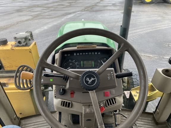 Image of John Deere 6330 equipment image 3