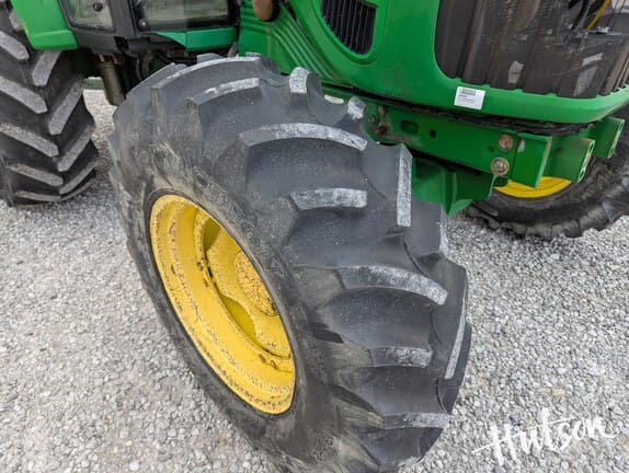 Image of John Deere 6330 equipment image 1