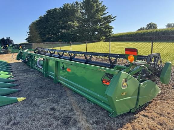 Image of John Deere 635F equipment image 4