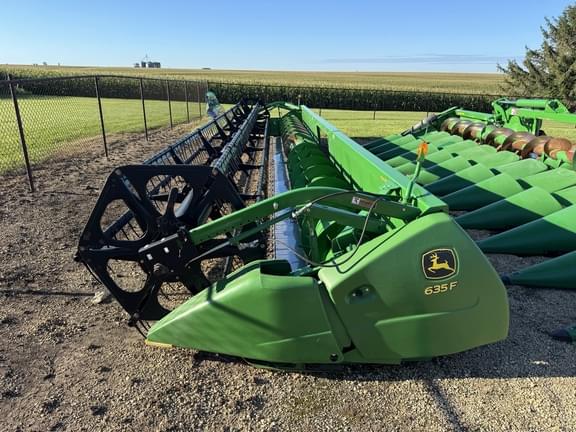 Image of John Deere 635F Primary image