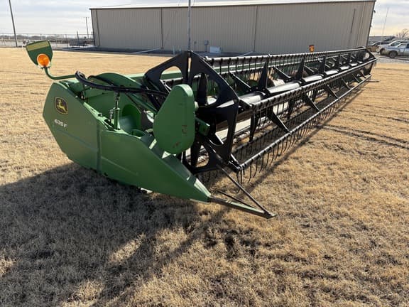 Image of John Deere 635F equipment image 1