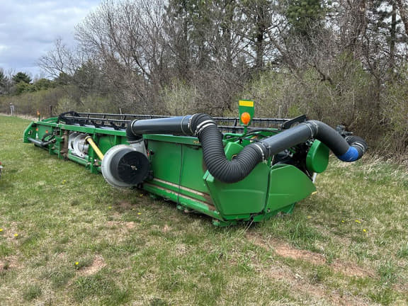 Image of John Deere 635F equipment image 2