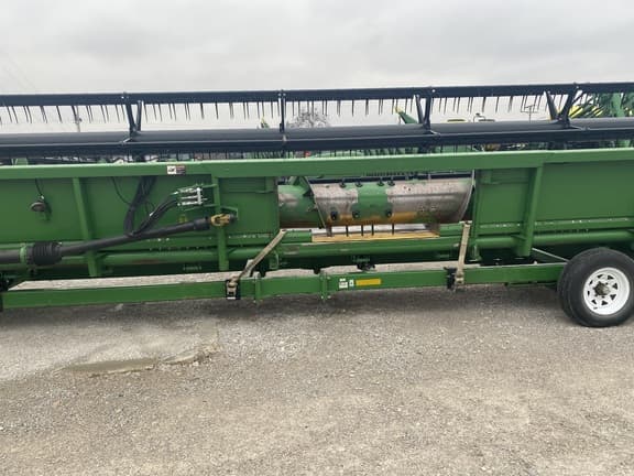 Image of John Deere 635F equipment image 2