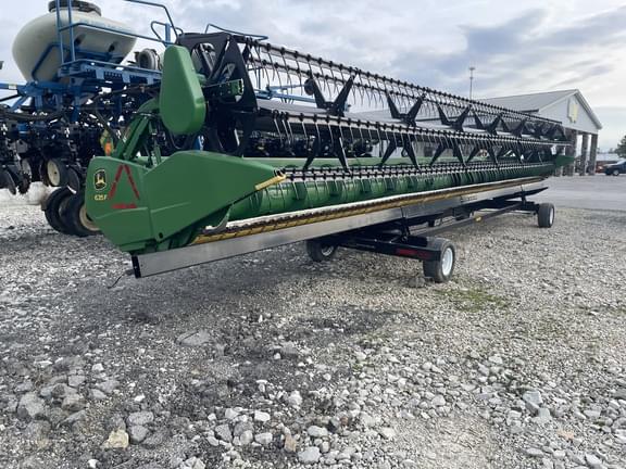 Image of John Deere 635F equipment image 4