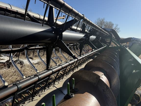 Image of John Deere 635F equipment image 2