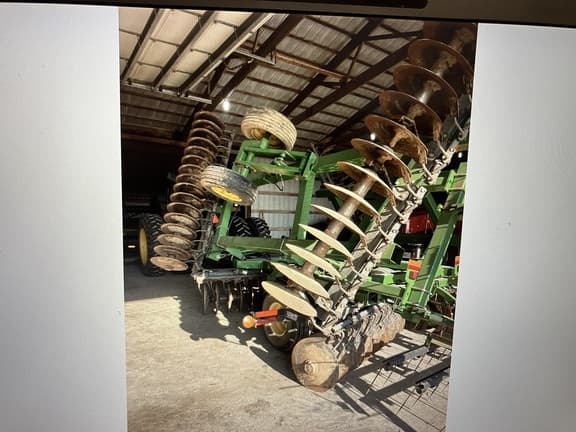 Image of John Deere 637 equipment image 1