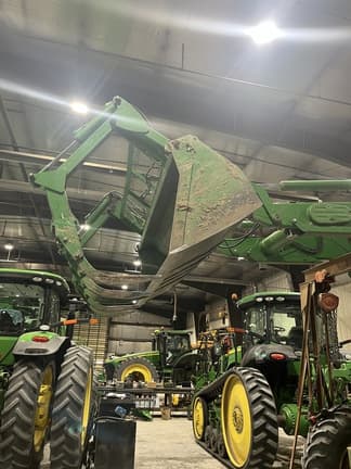 Image of John Deere 7130 Primary image