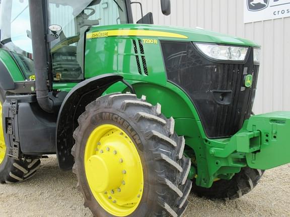 Image of John Deere 7230R equipment image 3