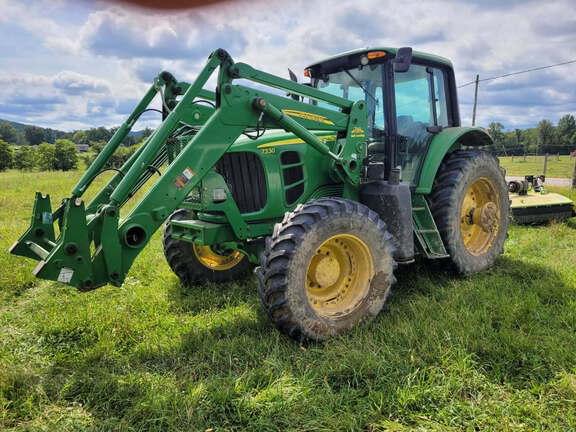 Image of John Deere 7330 Primary image