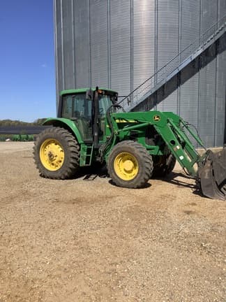Image of John Deere 7330 Primary image