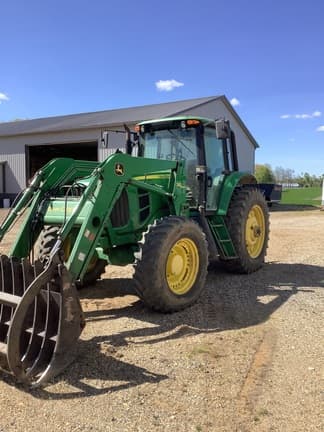 Image of John Deere 7330 equipment image 1