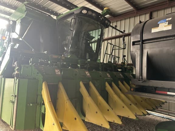 Image of John Deere 7760 equipment image 1