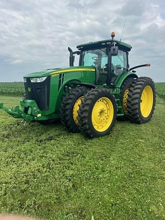 Image of John Deere 8235R Primary image