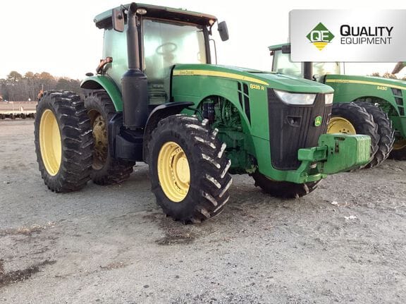 2011 John Deere 8235R Equipment Image0