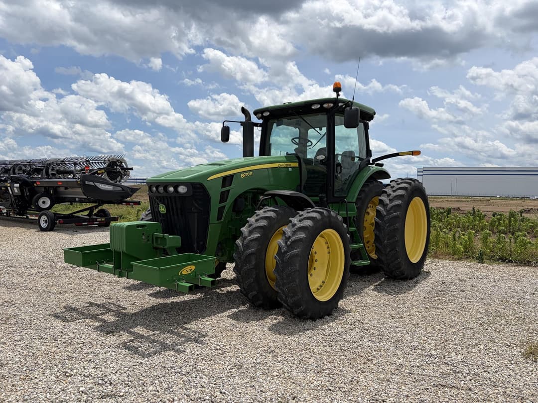 Image of John Deere 8270R Primary image
