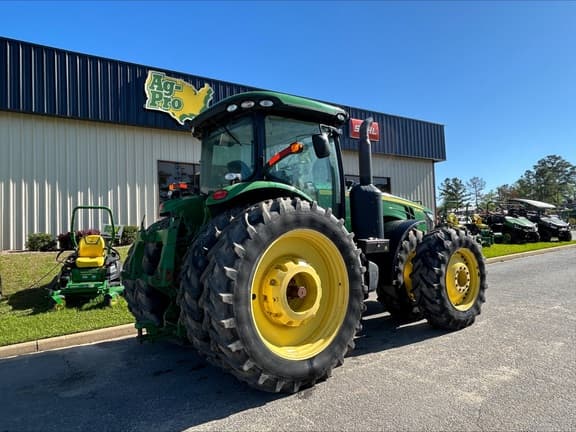Image of John Deere 8285R equipment image 1